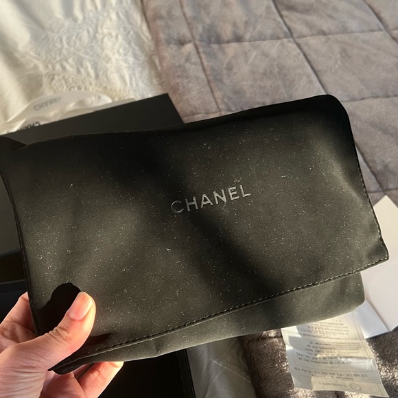 Chanel chevron, caviar leather wallet on a chain - Picture 16 of 16